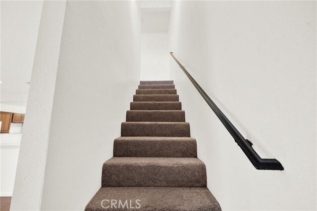 Building Photo - 980 E Mission Ave