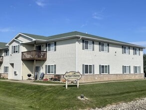 Building Photo - Sunset Pointe Apartments