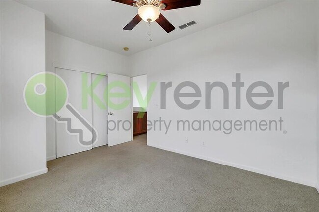 Building Photo - 10923 Oakham Dr