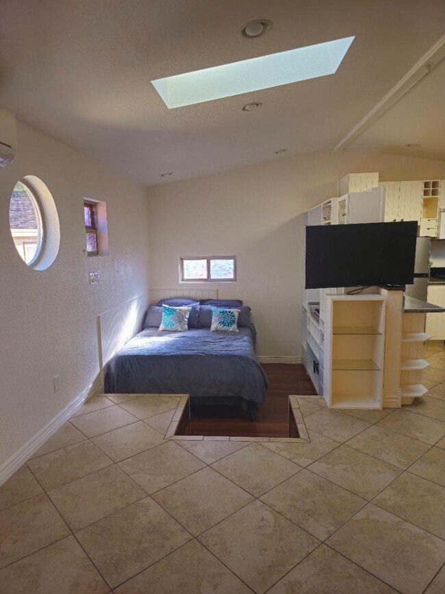 Building Photo - 229 Moana Pl