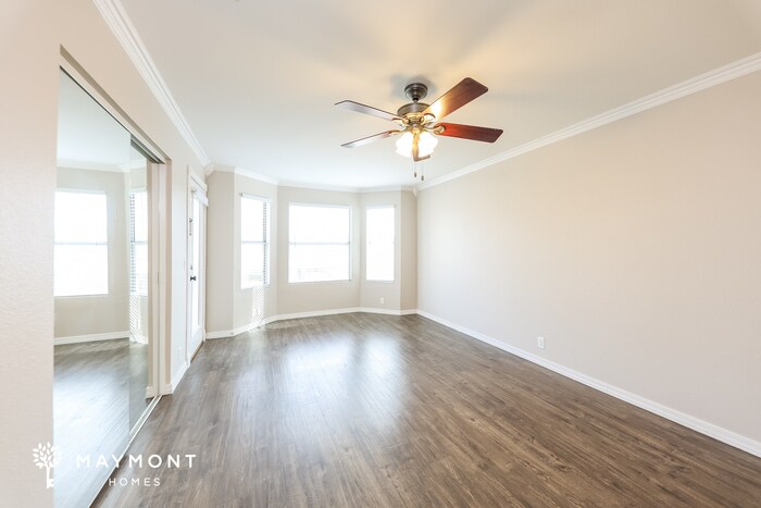 Building Photo - 7712 W Behrend Dr