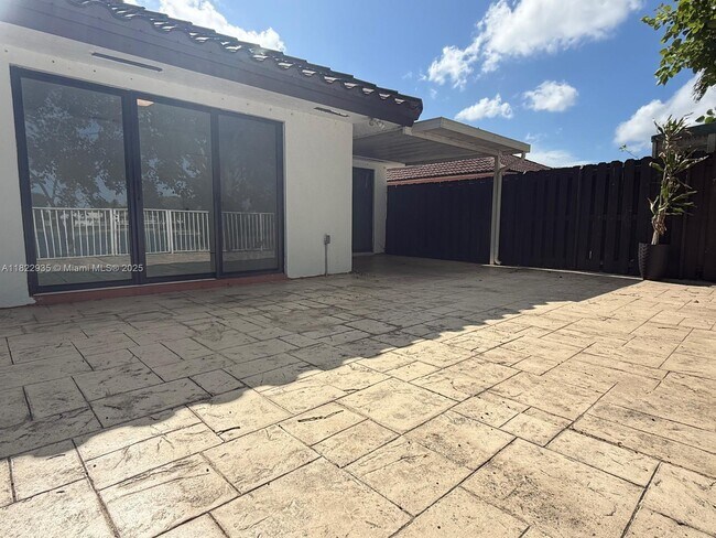 Building Photo - 3461 SW 154th Ct