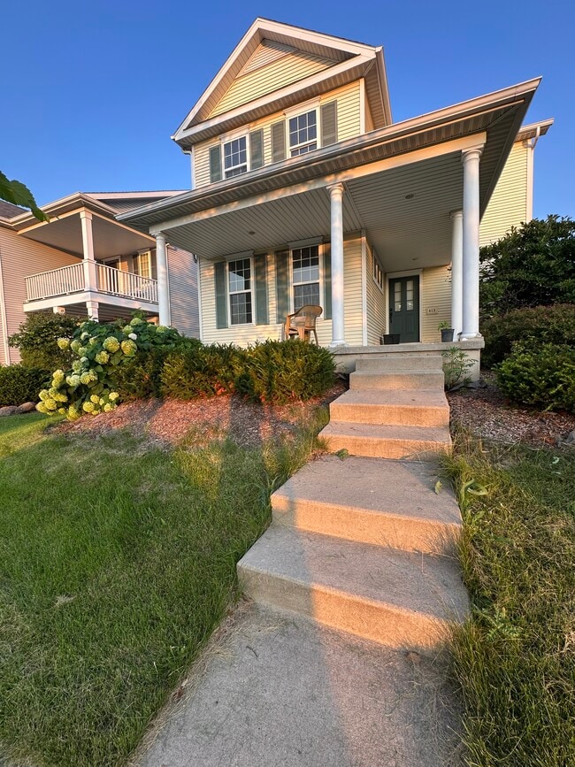 Building Photo - 613 North Star Dr