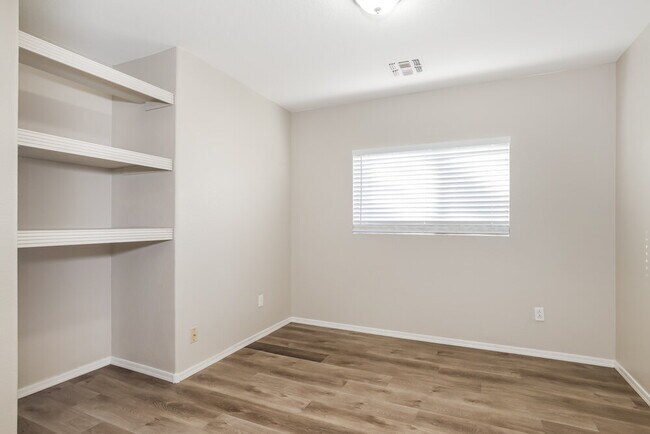 Building Photo - 11240 E Sunland Ave