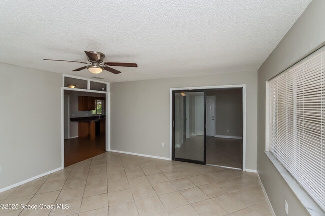 Building Photo - 1051 Marlin Dr