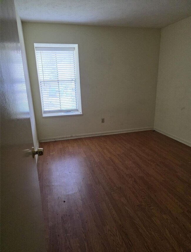 Building Photo - 14319 Whitecross Dr