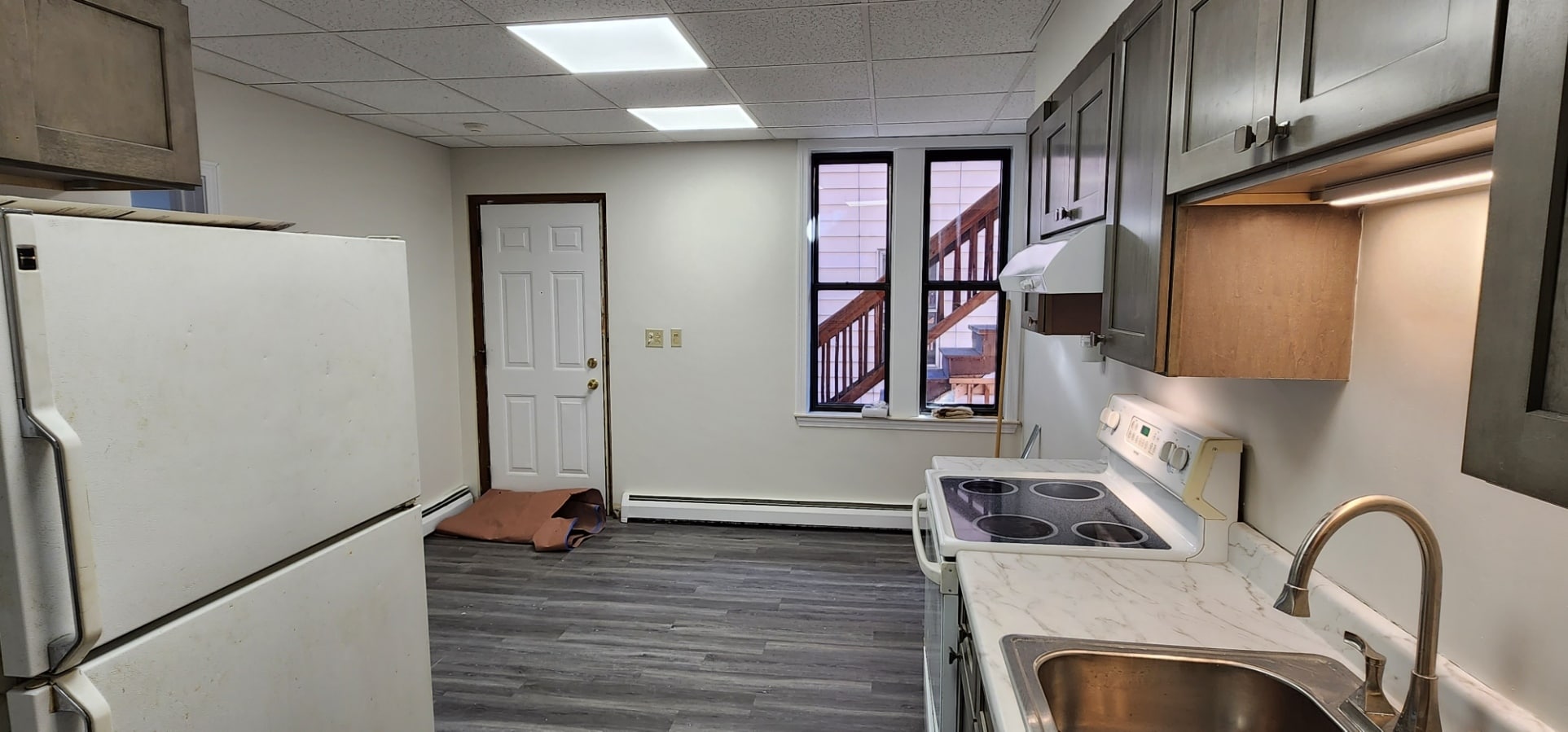 Kitchen towards eat in area - 29 William St