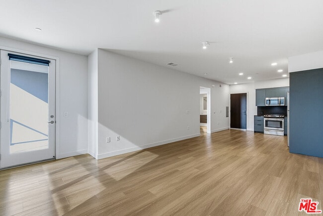 Building Photo - 10601 Washington Blvd