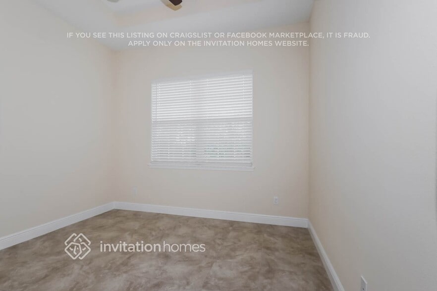 Building Photo - 3182 SW Dimattia St