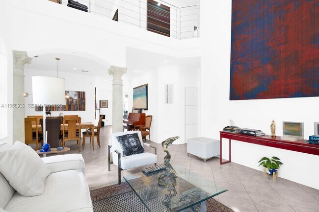 Building Photo - 10824 NW 84th St