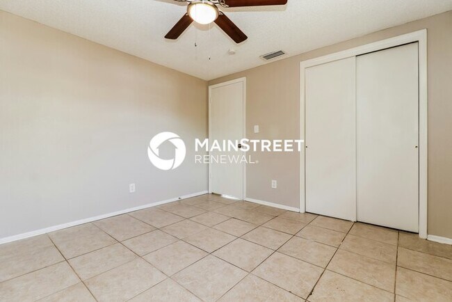 Building Photo - 3 Bedroom Pet-Friendly Home in HOLIDAY, FL with Main Street Renewal