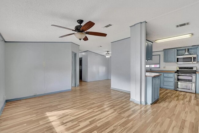 Building Photo - 11904 Anchorage Way