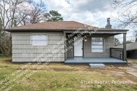 Building Photo - 841 Lynn Dale Ln
