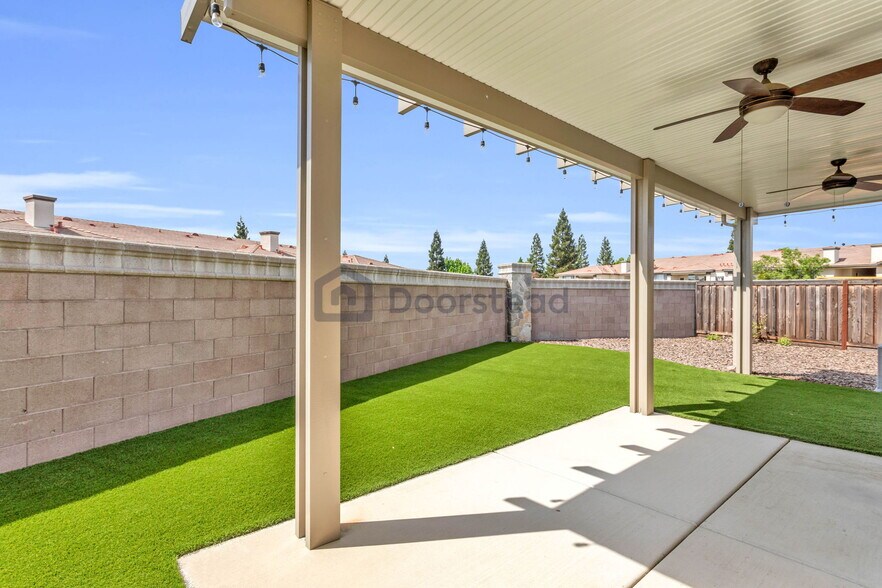 Building Photo - 6112 Mehrten Cir