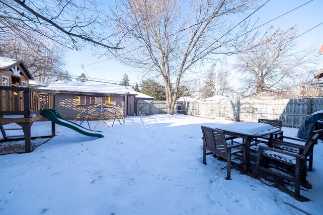 Building Photo - 3832 18th Ave S