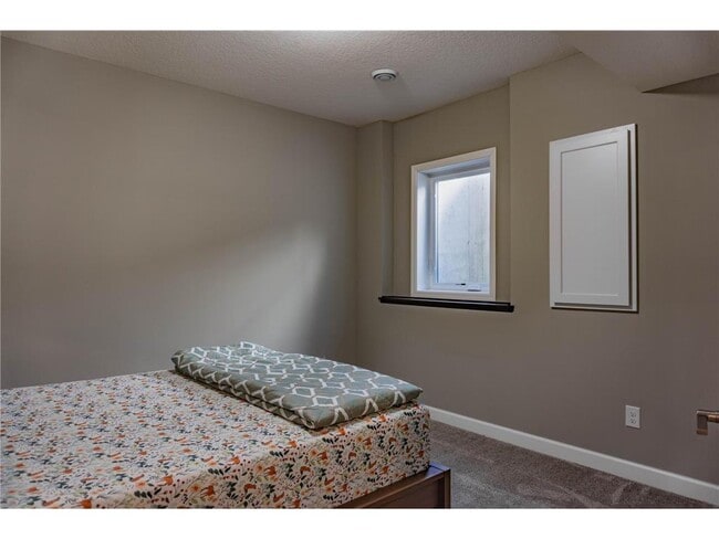 Building Photo - 1582 Edgebrook Ln