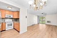 Building Photo - 79 Fountain Ln