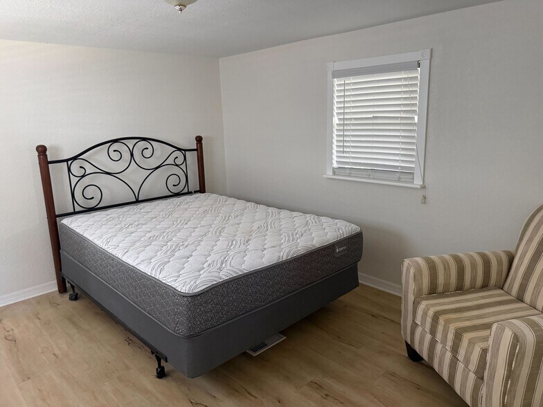 Building Photo - 262 Taho Cir