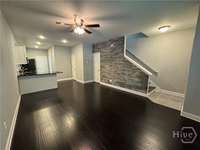Building Photo - 1270 Binghampton Cir