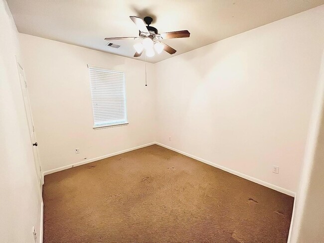 Building Photo - 11907 Golden Lodge Ln