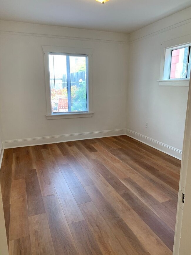 Building Photo - Corner Home in Daly City's Bayshore District