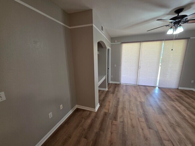 Building Photo - 2801 Chancellorsville Dr