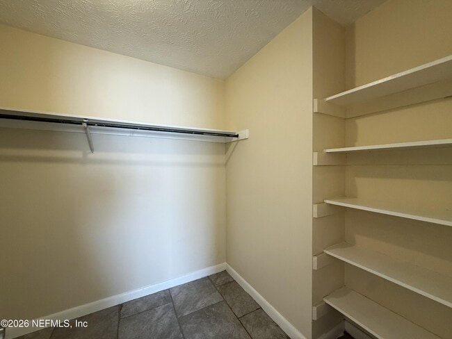 Building Photo - 3661 Boone Park Ave