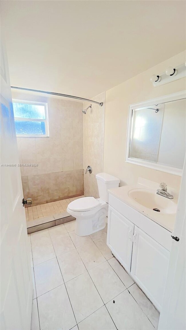 Building Photo - 5461 W 24th Ave