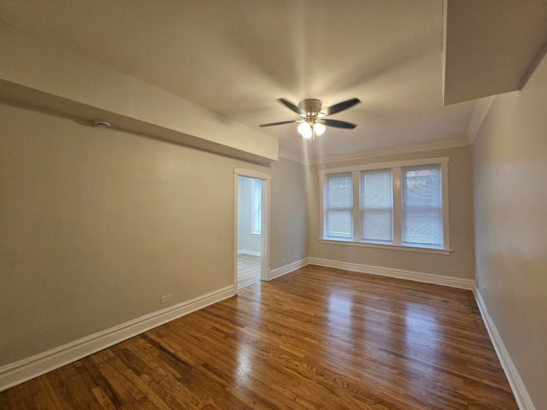 Building Photo - 4749 N Monticello Ave