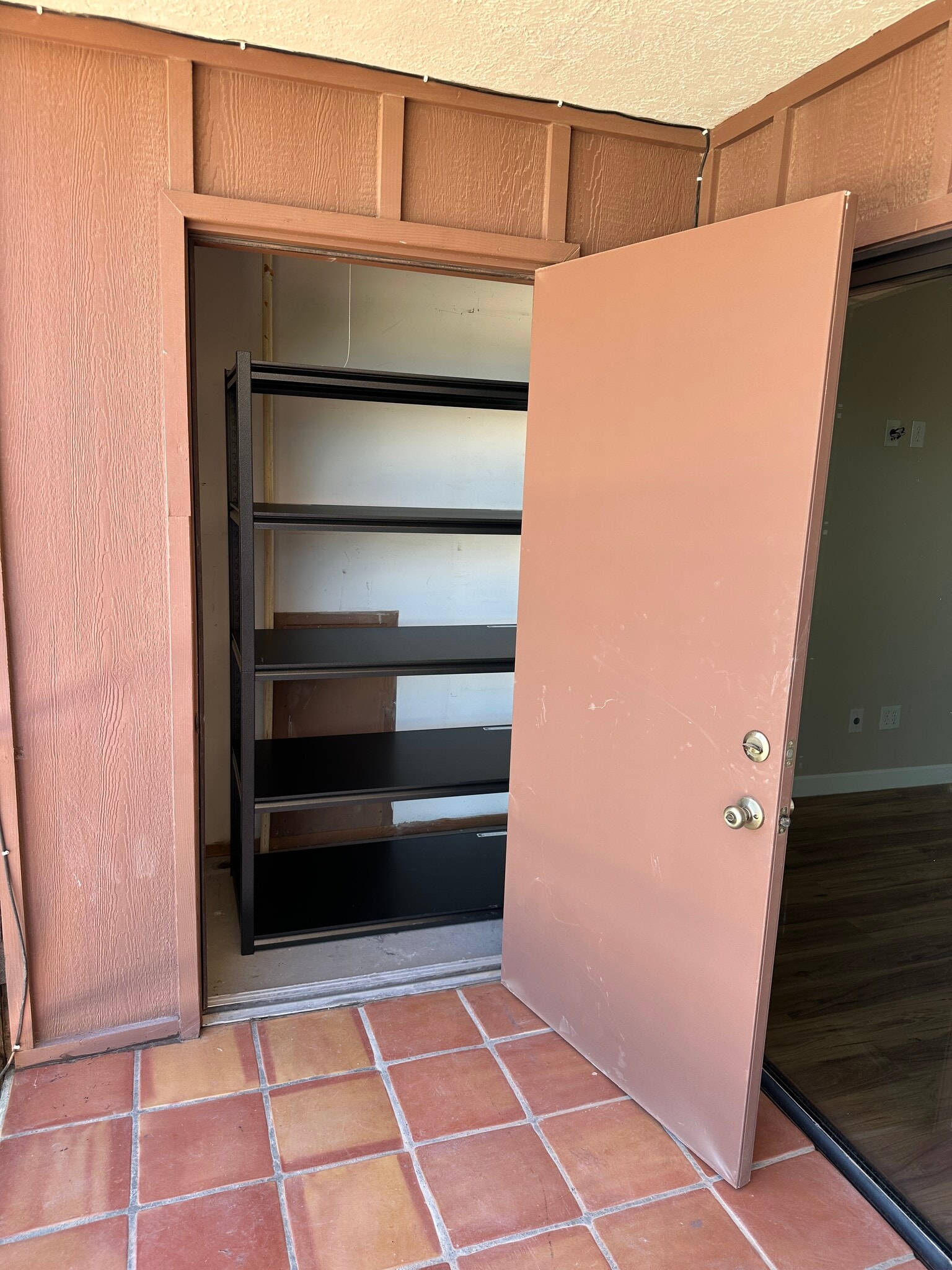 Storage room - 4800 N Stanton St