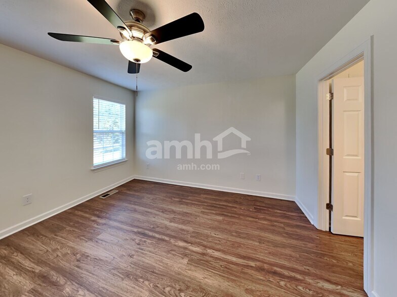 Building Photo - 4864 Ark Ln