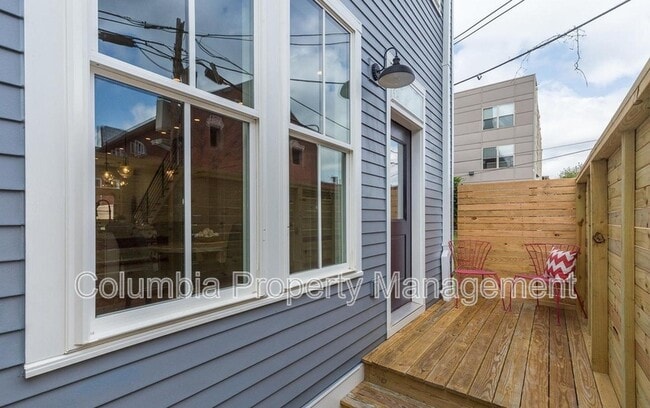Building Photo - 638 Newton Pl NW