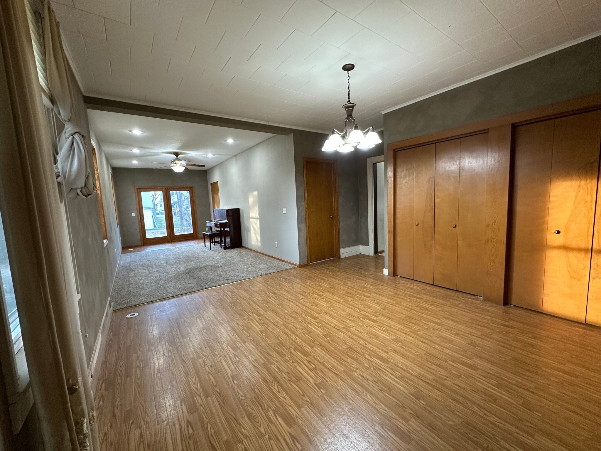 Building Photo - 915 Madison St