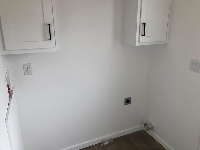 Building Photo - 69 Manchester St