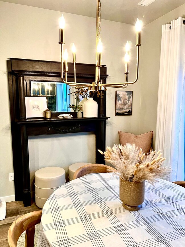 Building Photo - 3 Bedroom 2.5 Bath w/Community Pool AVAILA...
