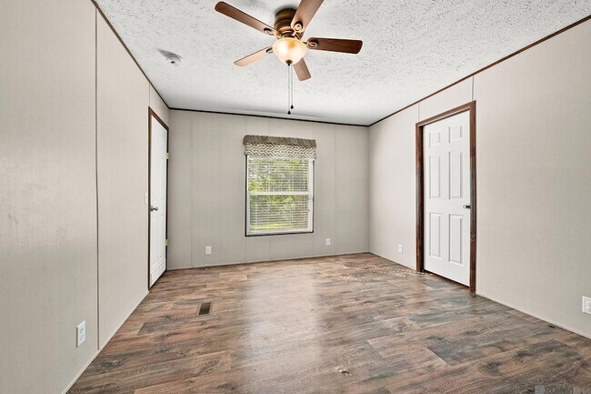 Building Photo - 27848 Frindik Ln