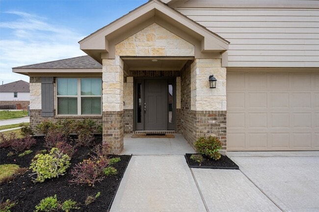 Building Photo - 13724 Sabine Lk Dr