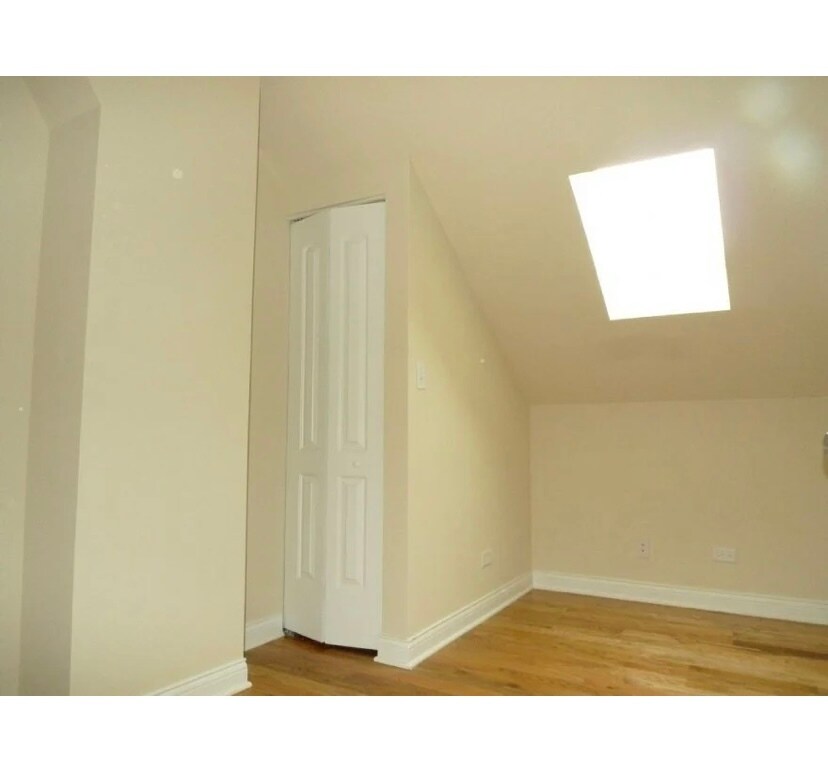 Building Photo - 1610 N Bosworth Ave