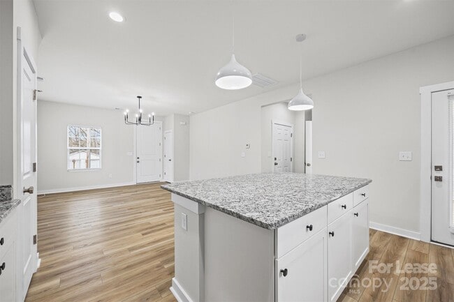 Building Photo - 1914 White St