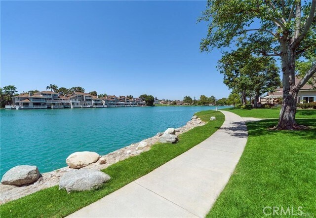 Building Photo - 4 Brookmont