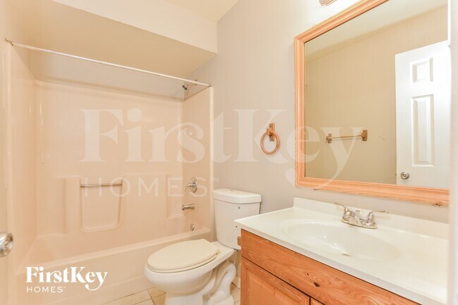 Building Photo - 710 Leeward Dr