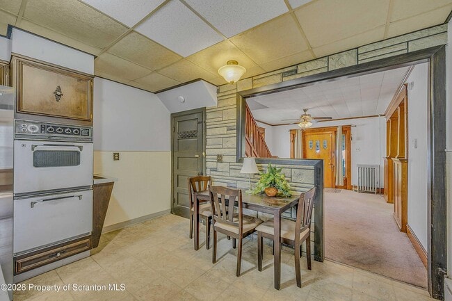 Building Photo - 1425 Church Ave