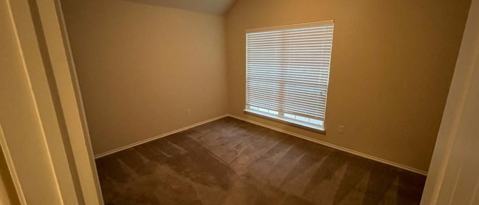 Building Photo - 9012 Waterman Dr