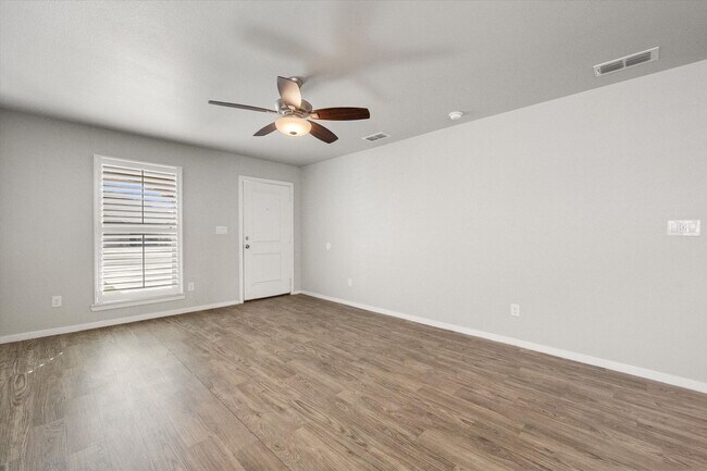 Building Photo - 14409 Avenue X