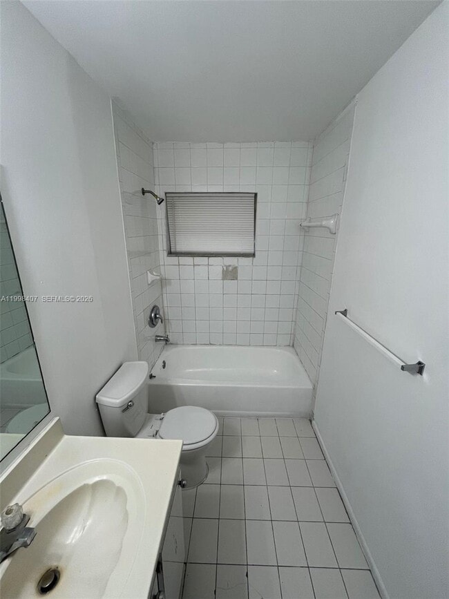 Building Photo - 58 SW 14th Terrace