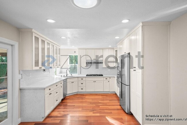 Building Photo - 41098 Bairo Ct