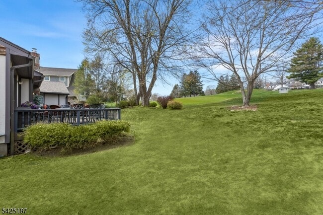 Building Photo - 487 W Shore Trail