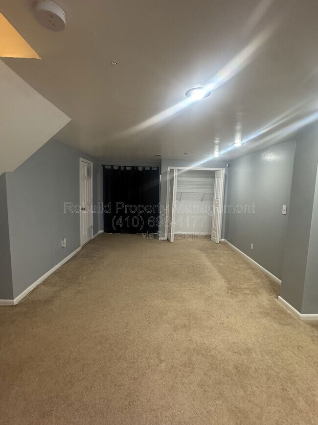 Building Photo - 54 Royalty Cir