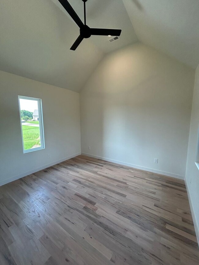 Building Photo - Amazing New Construction in North Nashville!