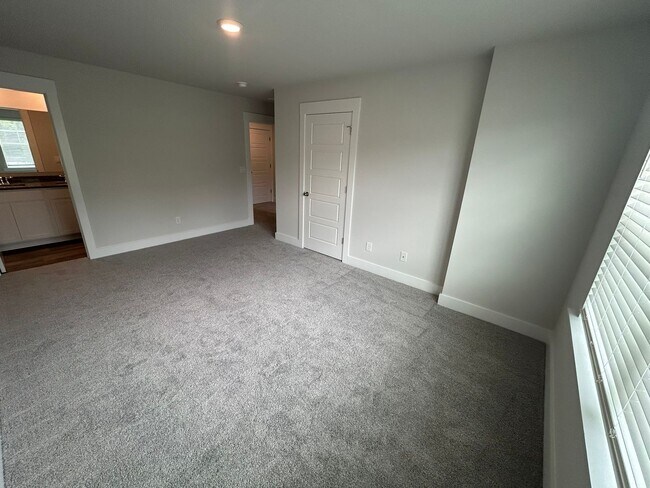 Building Photo - 5784 Harebell Rd